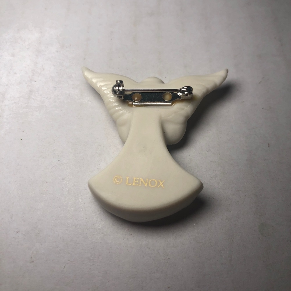 Vintage Signed Lenox Angel Wing Star Off White Gold Tone Christian Brooch Pin - Picture 2 of 8